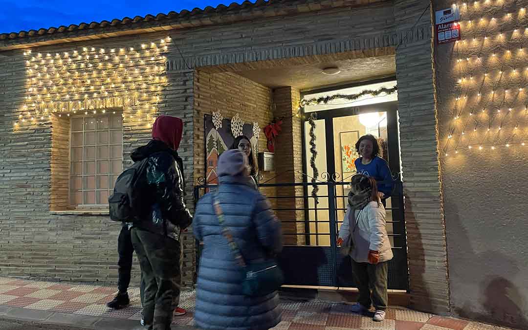 En algunos casos, los concursantes salieron a saludar al jurado./ S.F.