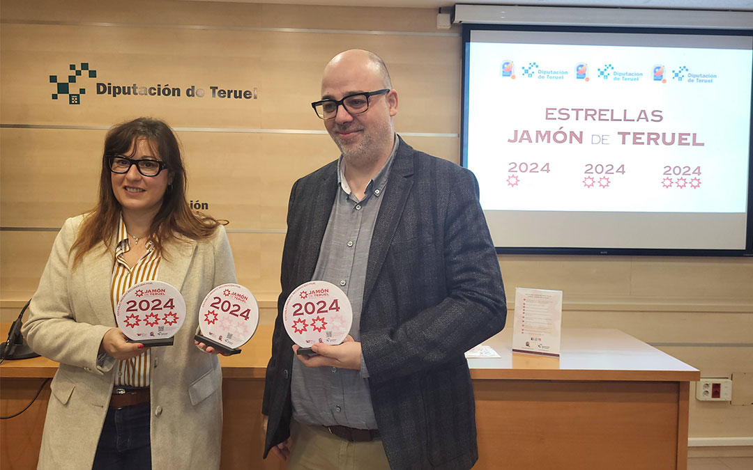 Sancho y Mosteo, durante la presentación de la gala 'Estrellas Jamón de Teruel 2024'./ DPT
