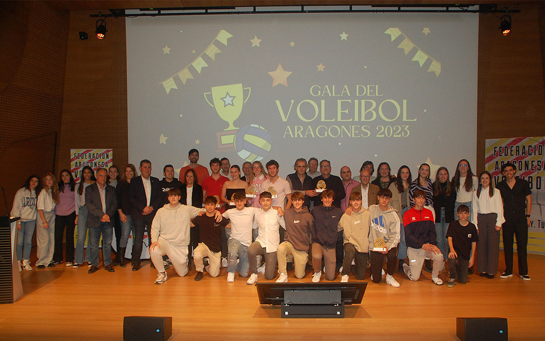 El Club Voleibol Alcañiz ha sido uno de los cuatro finalistas a Mejor Club de Voleibol Aragonés 2022-2023 en la II Gala de entrega de los premios de la FAV./ Ayuntamiento de Alcañiz