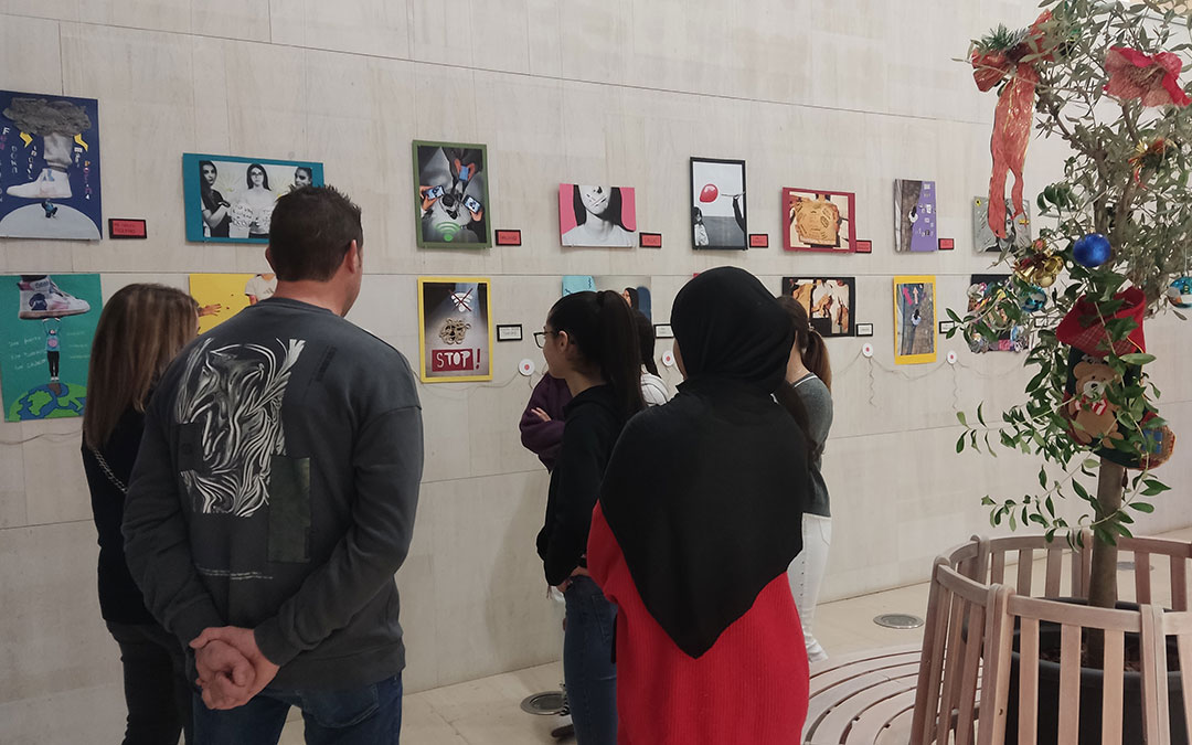 Exposición 'El poder de la imagen' en la sede de la Comarca del Bajo Martín en Híjar. / Juventud