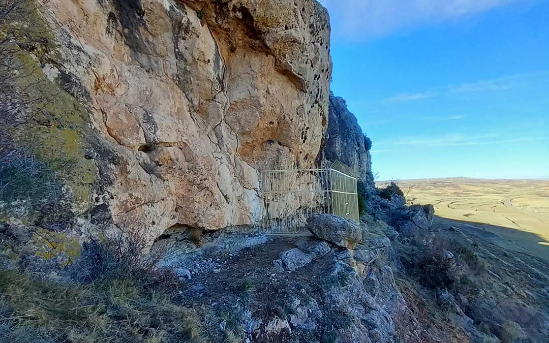 Cerramiento de la zona de las pinturas en La Hoz de la Vieja. / DGA