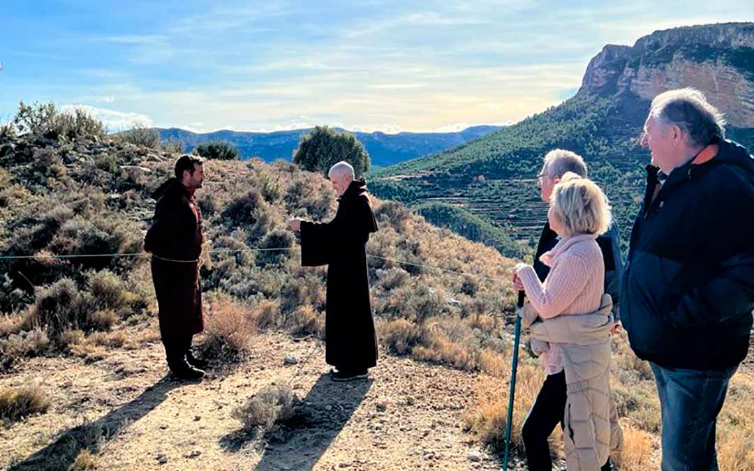 representación a las faldas del convento./L.C.