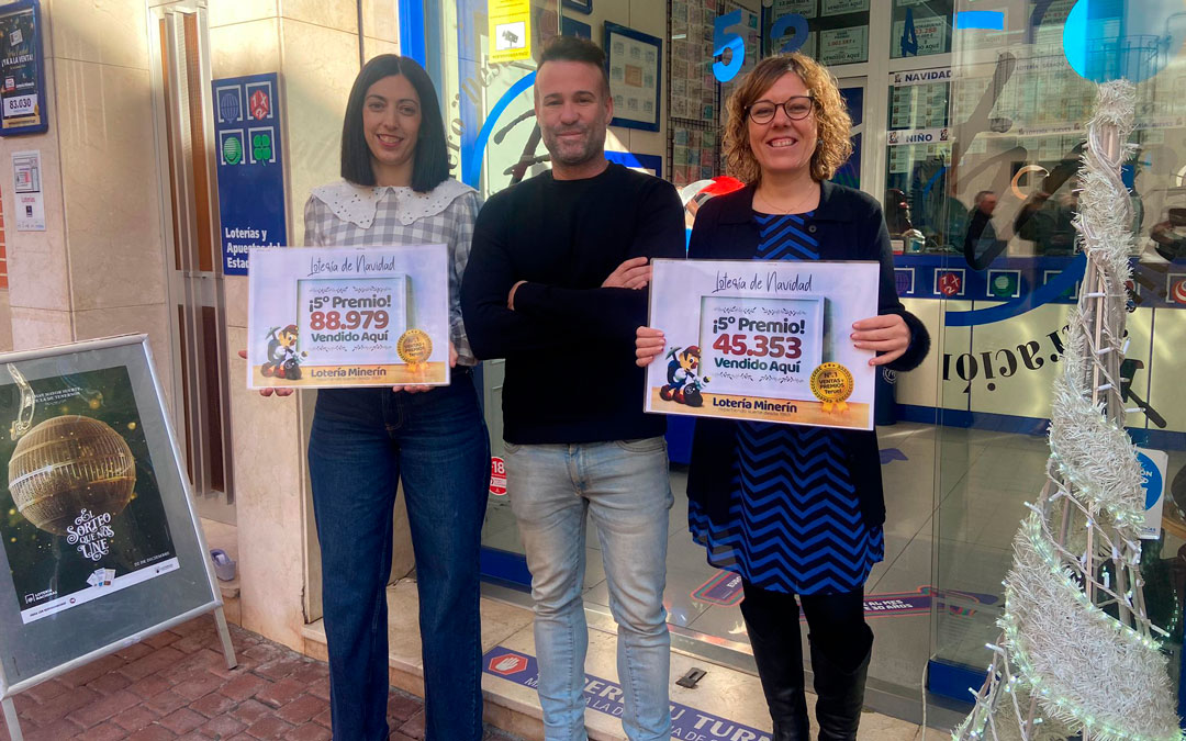 Antes de llegar el Gordo, 'Loterías Minerín' ha sido agraciado con dos quintos premios./ L.C.