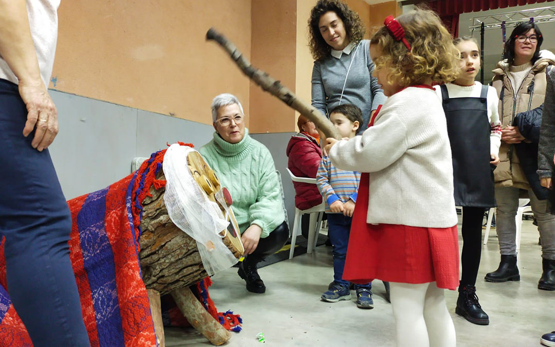 Peñarroya de Tastavins fue una de las localidades que recibió al tronc de Nadal./ R.L.