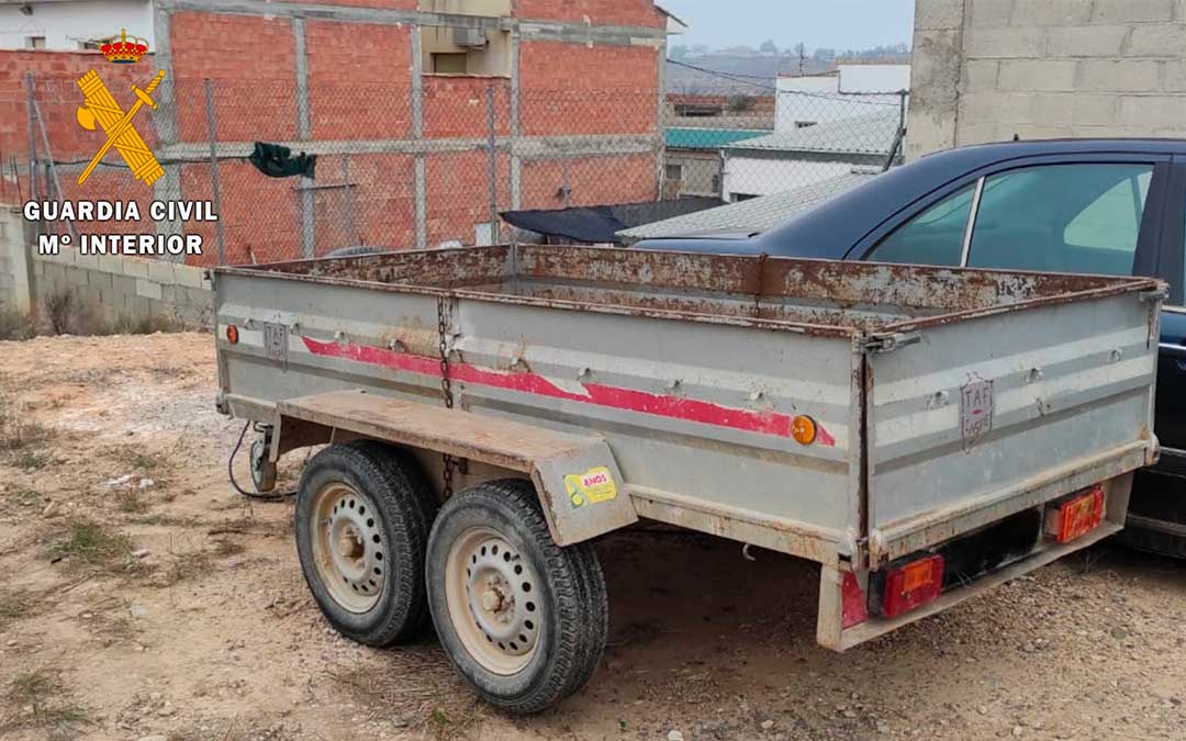 Uno de los remolques robados./ Guardia Civil