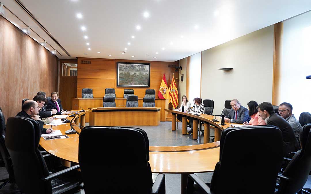 La cámara autonómica ha constituido este miércoles la Comisión de Investigación sobre la implantación de las energías renovables./ Cortes de Aragón
