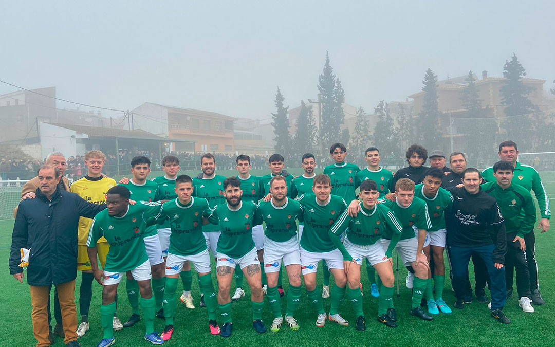 Foto de familia del Chiprana C.F en la jornada de este domingo. A.Z
