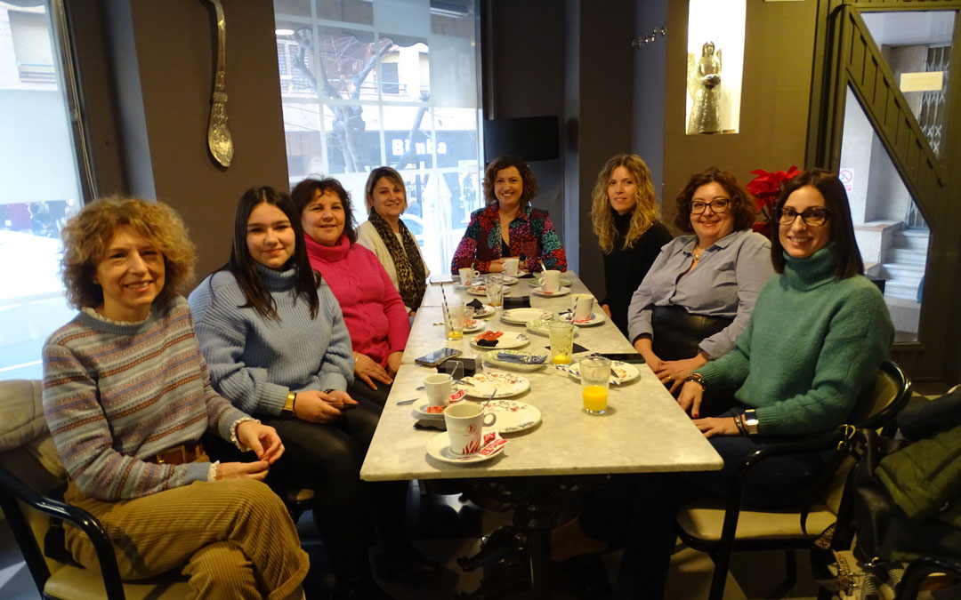 La primera parada fue la cafetería Vewin'S con almuerzo junto a la junta de ACSA. A.Z