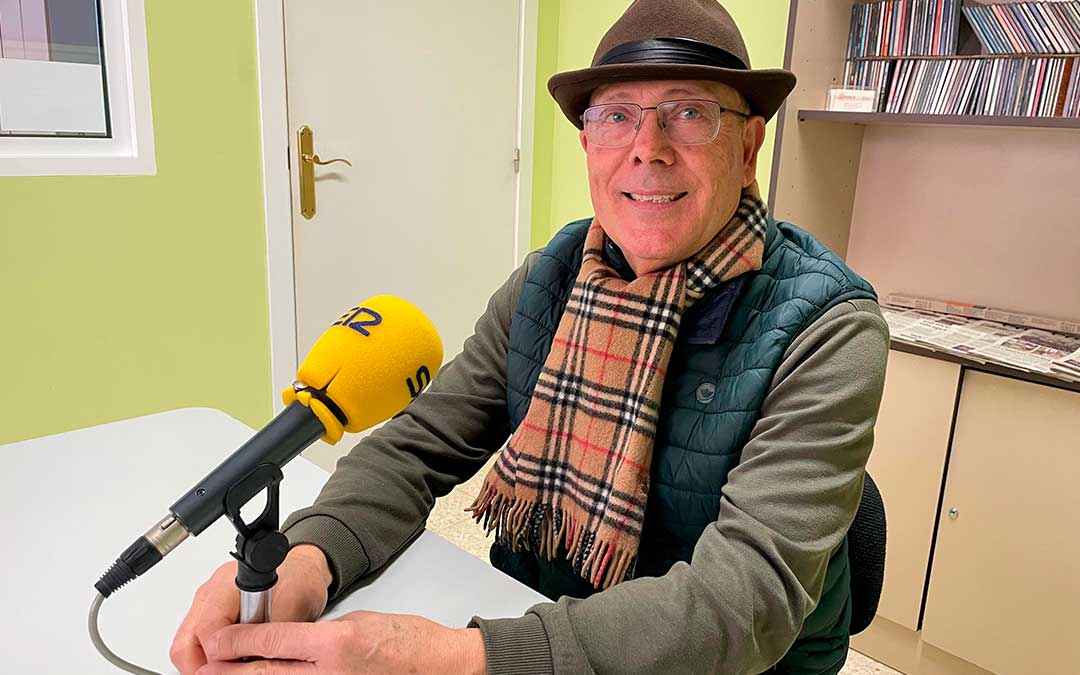 Manuel Conte en Radio Caspe./ S.F.