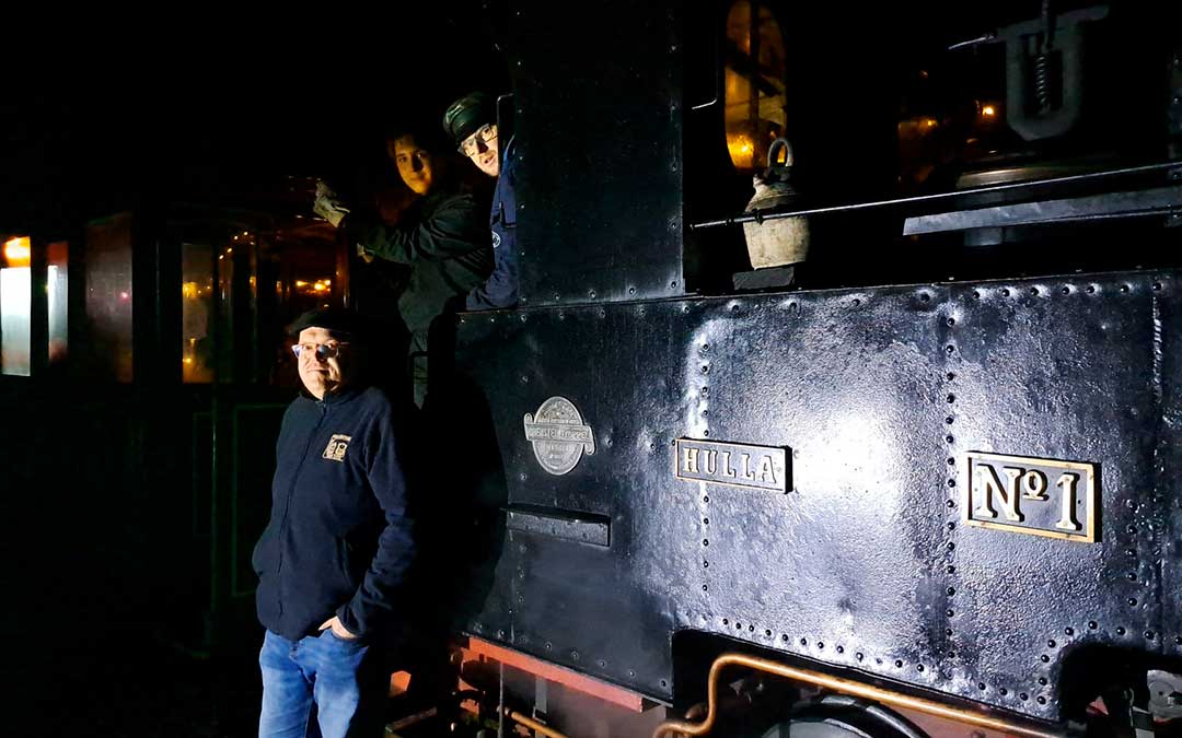 Los responsables de llevar a los Reyes Magos a Utrillas en La Hulla. / Ayto. Utrillas