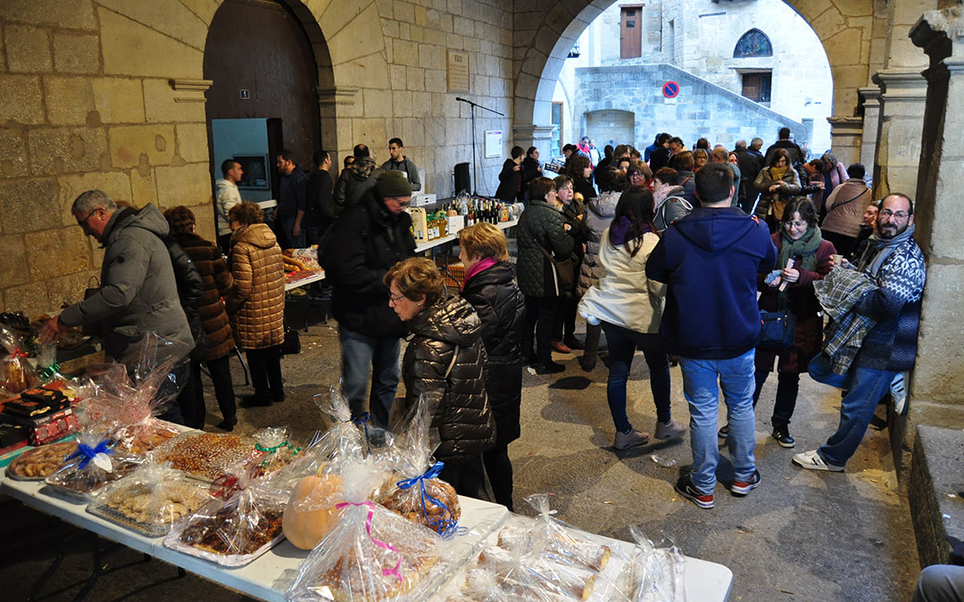La jornada ha concluido con la tradicional oferta de San Antón./ J.L.
