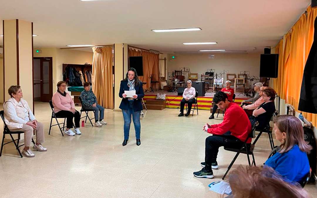 La concejal de Servicios Sociales, Encarna Romero, inaugurando el programa./ Ayto. Caspe