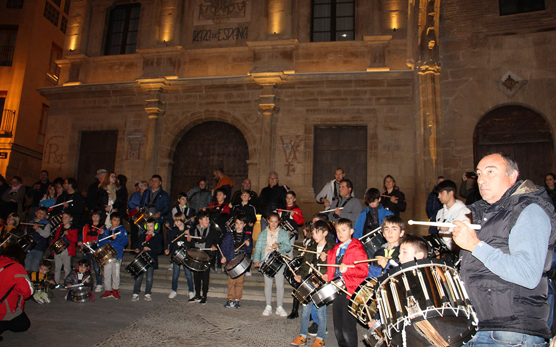 Miércoles de Ceniza en Alcañiz. Concentración de tambores. / B. Severino