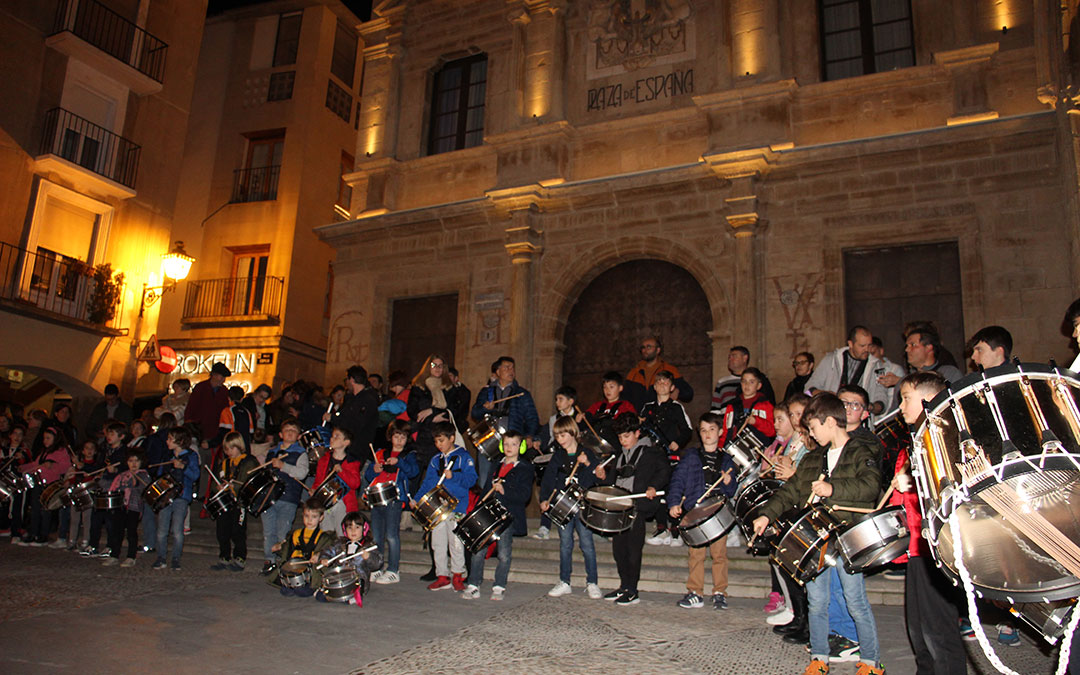 Miércoles de Ceniza en Alcañiz. Concentración de tambores. / B. Severino