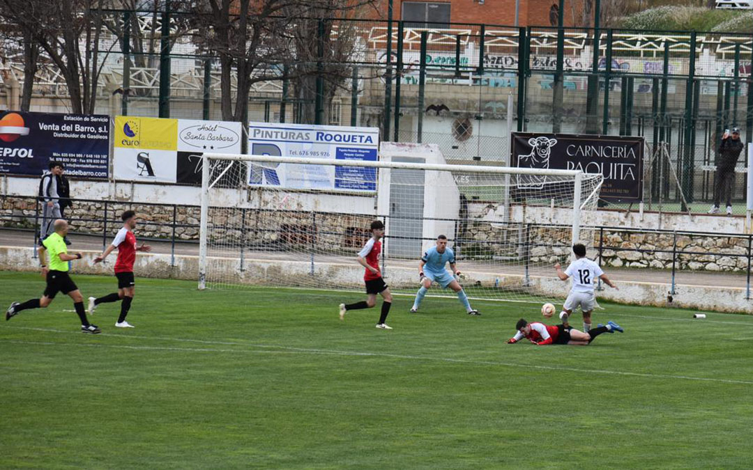 El Andorra, líder en la tabla, se impone por 2 a 1 frente a un Atlético Calatayud que es segundo./ Jorge García - Andorra C.F.