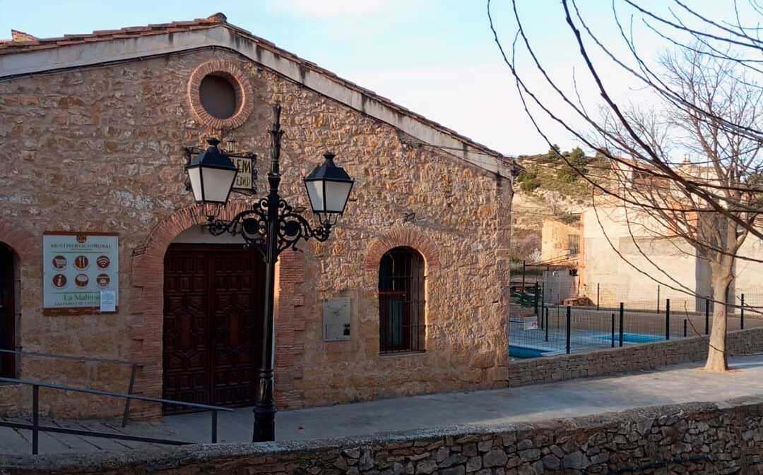 Vivienda gratuita y ayudas para pagar la luz para quien quiera gestionar el bar de Las Parras de Castellote
