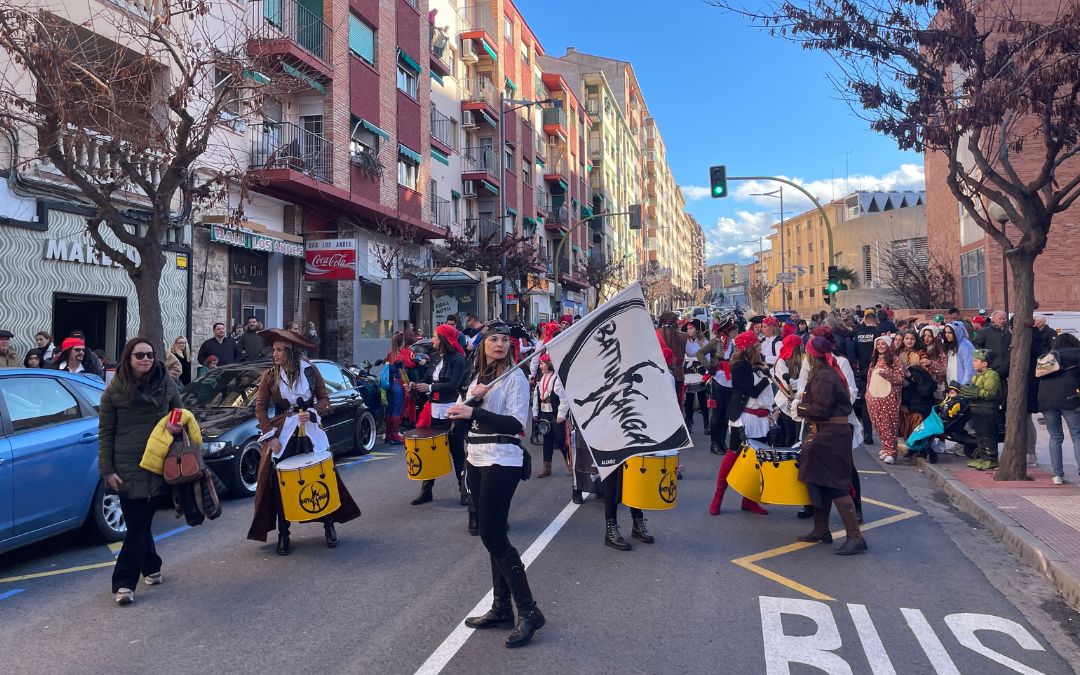La batucada ha encabezado el desfile./ S.F.
