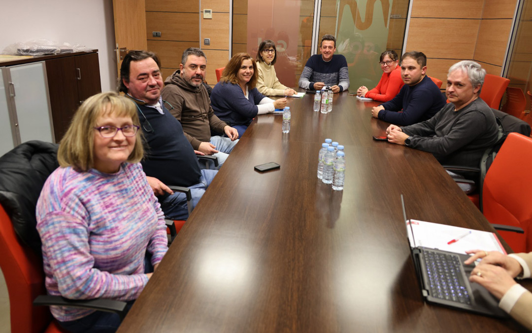 La sede comarcal acogió la reunión entre diferentes ediles para abordar problemas en sanidad y otras ramas. /Comarca Maestrazgo