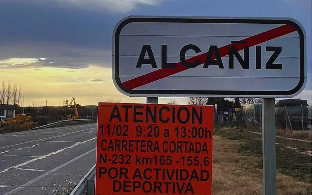 La N-232 sufrirá cortes de tráfico este domingo con motivo de la celebración del campeonato de España de duatlón de media distancia en Híjar. / DLD Híjar