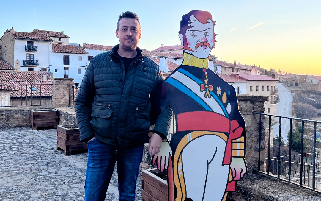 El presidente comarcal Fernando Safont y Don Carlos de Borbón en La Iglesuela del Cid. /Comarca Maestrazgo