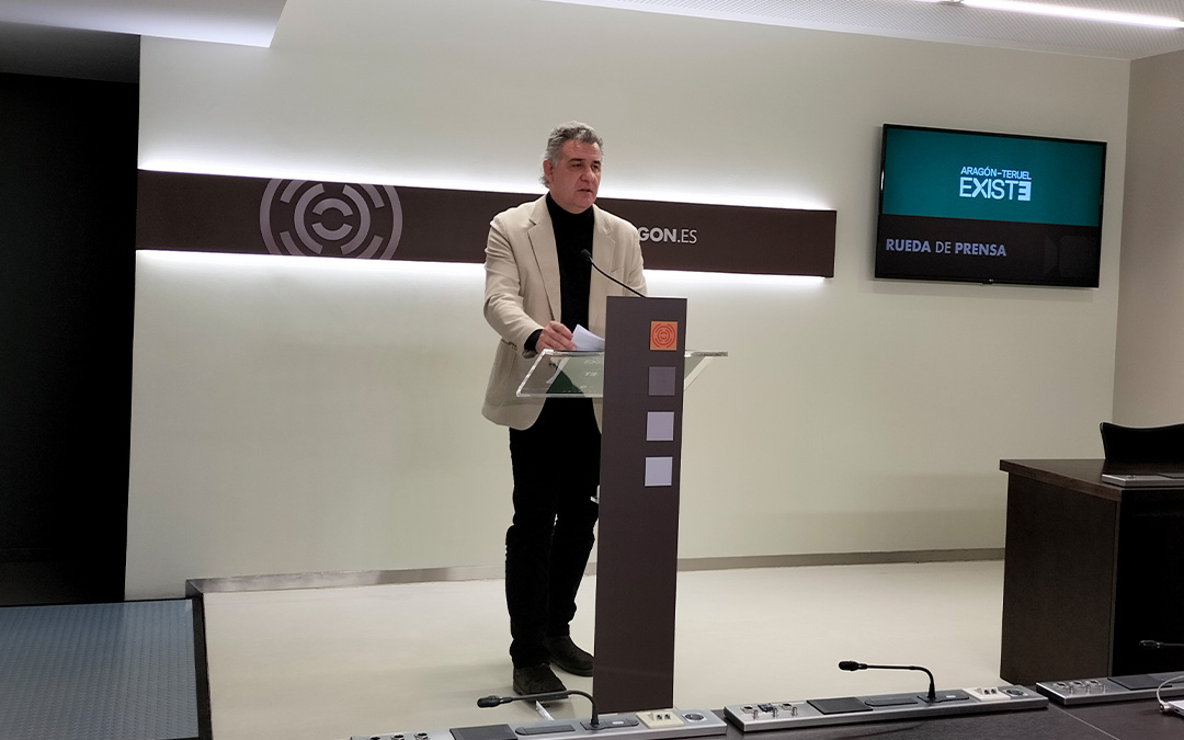 El diputado Joaquín Moreno ha explicado en rueda de prensa en las Cortes la iniciativa parlamentaria./ Aragón-Teruel Existe