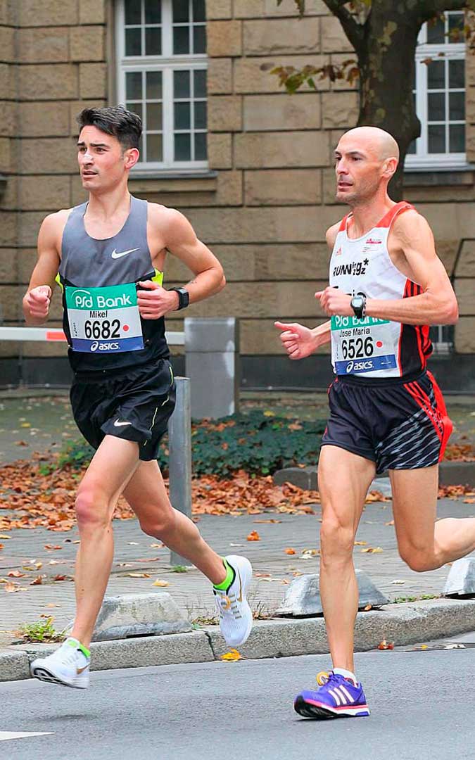 García Escocia y García Rodríguez en la maratón de Frankfurt. / M.G.E.