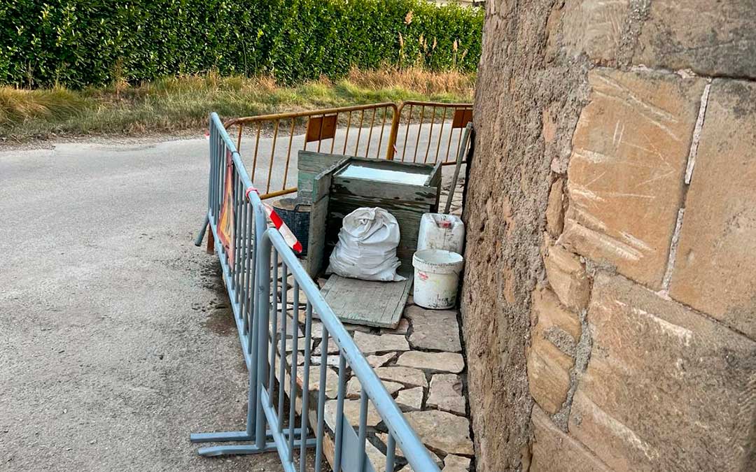 Ya se ha llevado a cabo la cimentación y el acabado en piedra / Javier Boné Cases