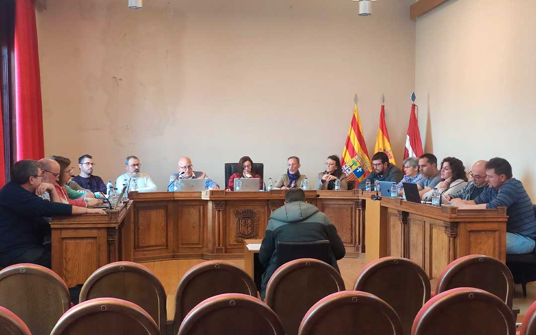 Momento de la sesión plenaria de febrero del Ayuntamiento de Caspe./ Ayto. Caspe