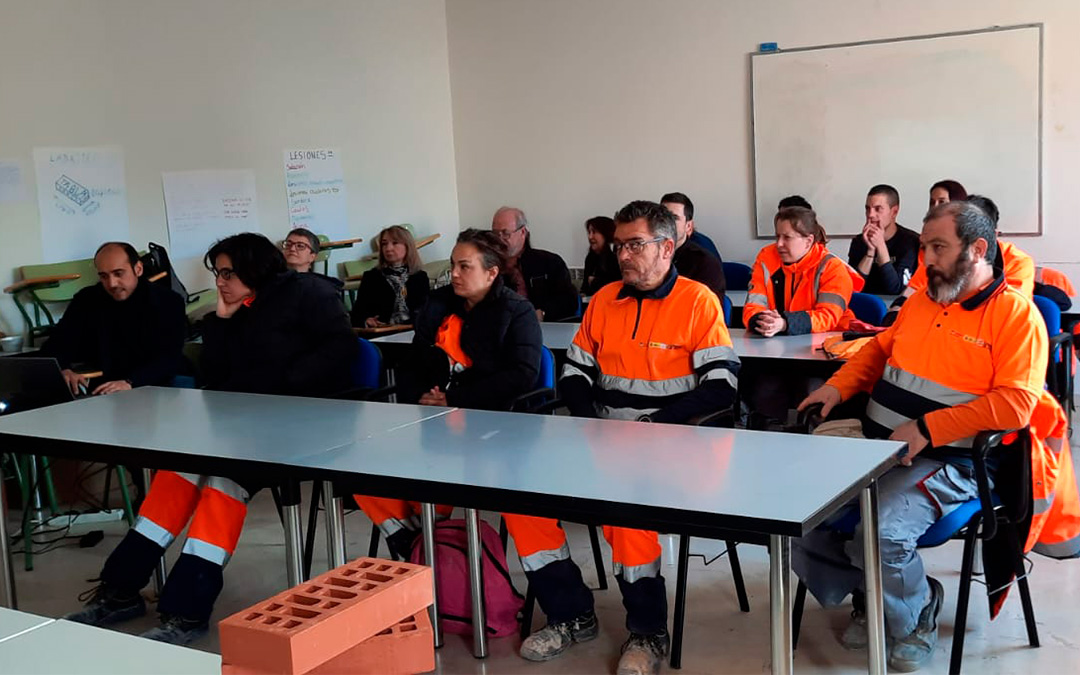 Los ocho participantes en el curso recibieron sus diplomas en un acto de clausura./ Ayuntamiento de Utrillas