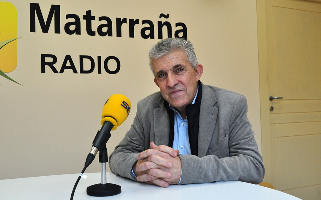 Ángel Samper, consejero de Agricultura, Ganadería y Alimentación del Gobierno de Aragón en Matarraña Radio./ J.L.