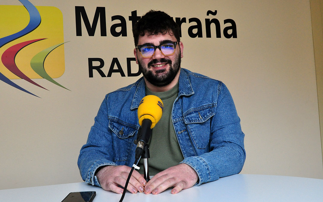 Iván Ribes, bailador de jota aragonesa de Valderrobres./ J.L.