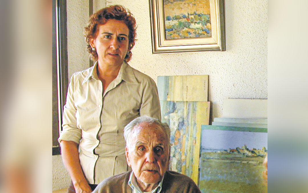 La fabarola Ana Bielsa, coordinadora del libro junto a Virgilio Albiac, en su estudio de Zaragoza en el año 2004. / Ana Bielsa