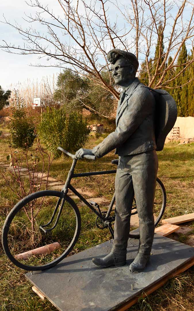 La escultura de Mauricio Aznar en el taller. / J.M.