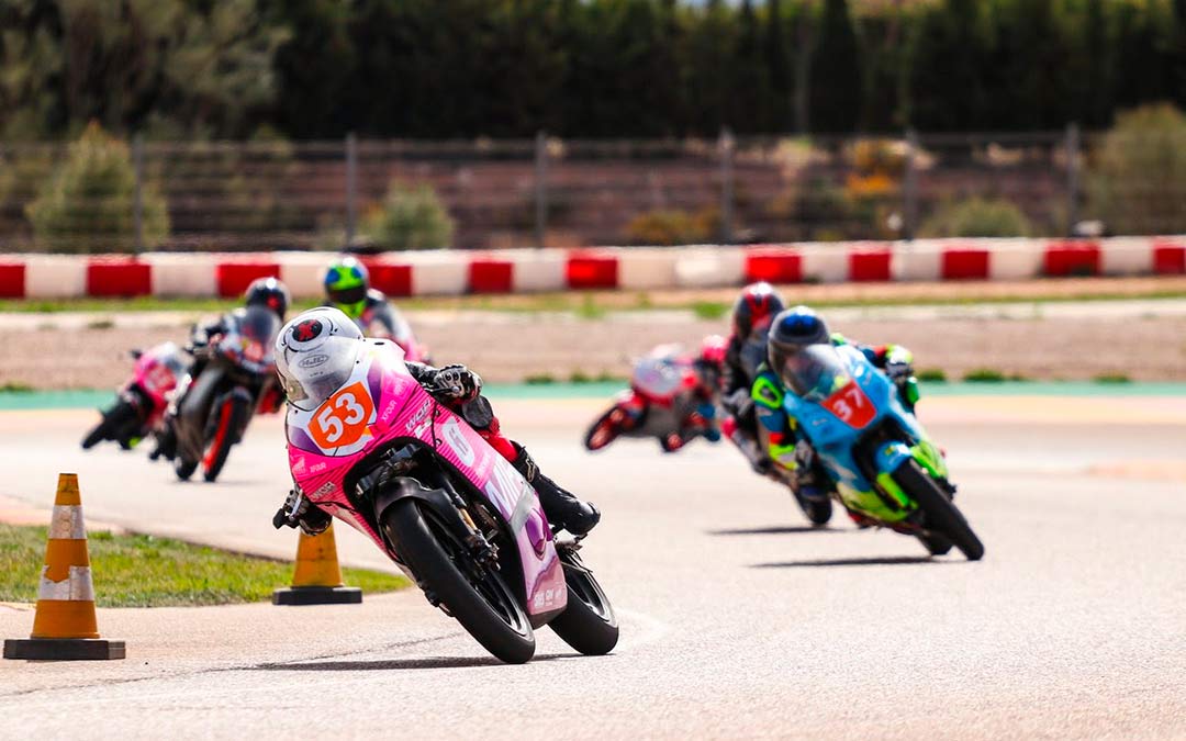 Víctor Cubeles #53 vence en la prueba de casa en categoría Moto5 de la Copa de España de Minivelocidad. Circuito de Karting de MotorLand Aragón./MOTORLAND