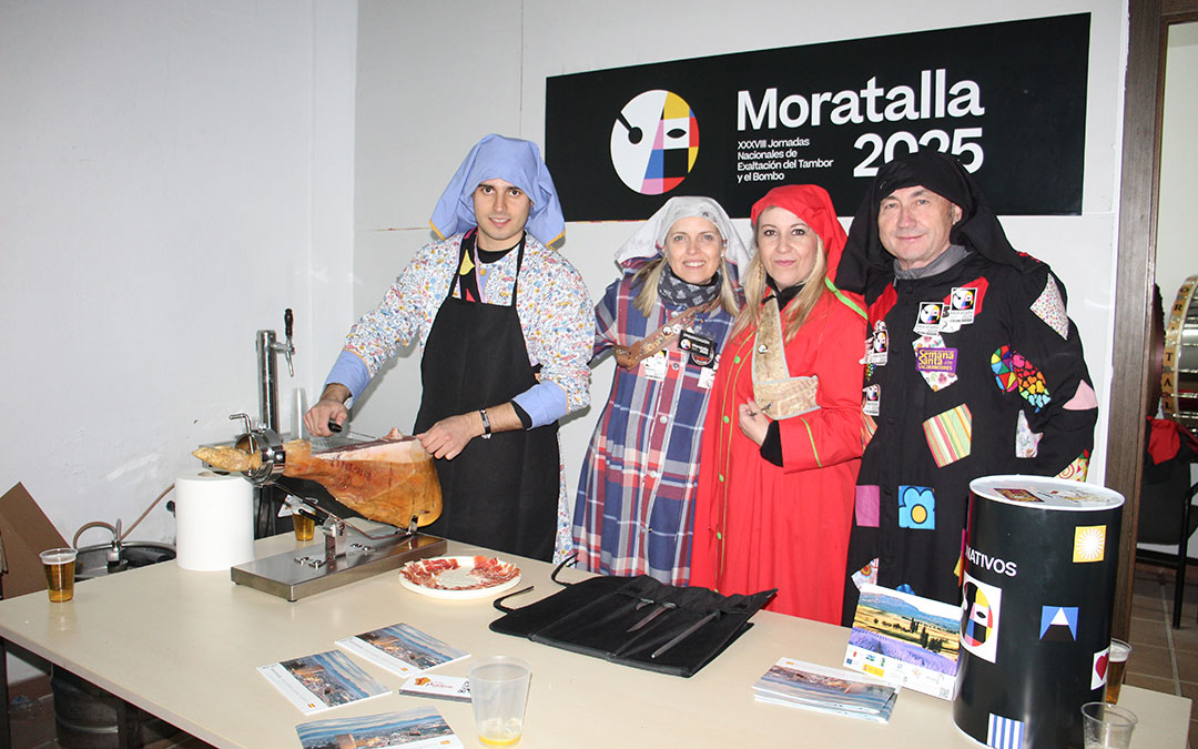 Ambiente de tambores en las calles de Andorra en las Jornadas Nacionales. / B. Severino