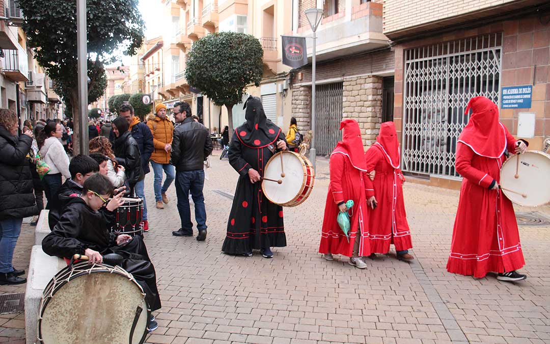 Ambiente de tambores en las calles de Andorra en las Jornadas Nacionales. / B. Severino