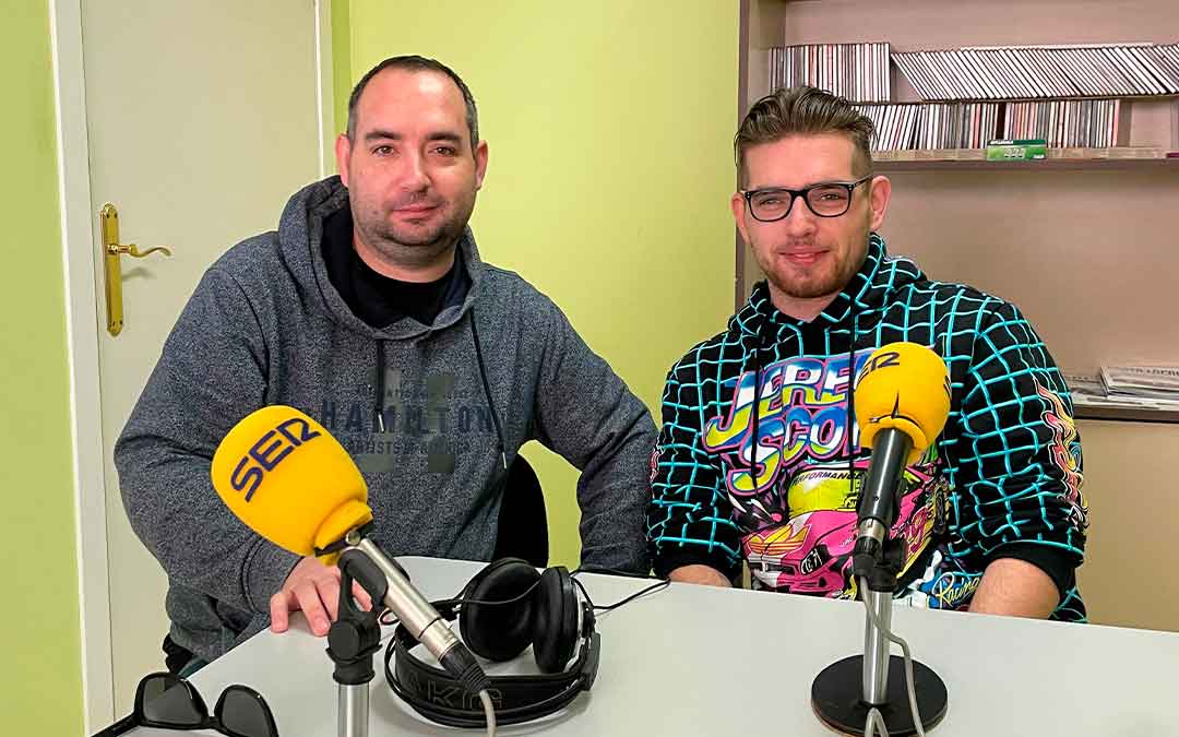 Carlos Fuster y Daniel Yordan en Radio Caspe./ S.F.