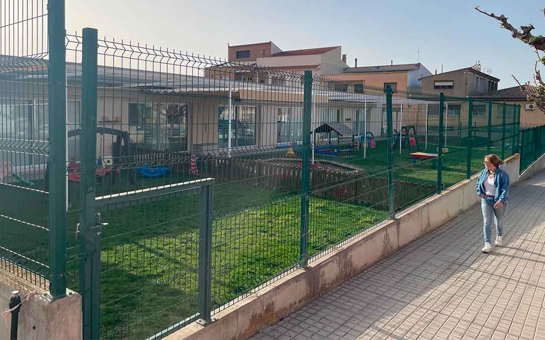 Exterior de la Escuela Infantil de Caspe./ S.F.