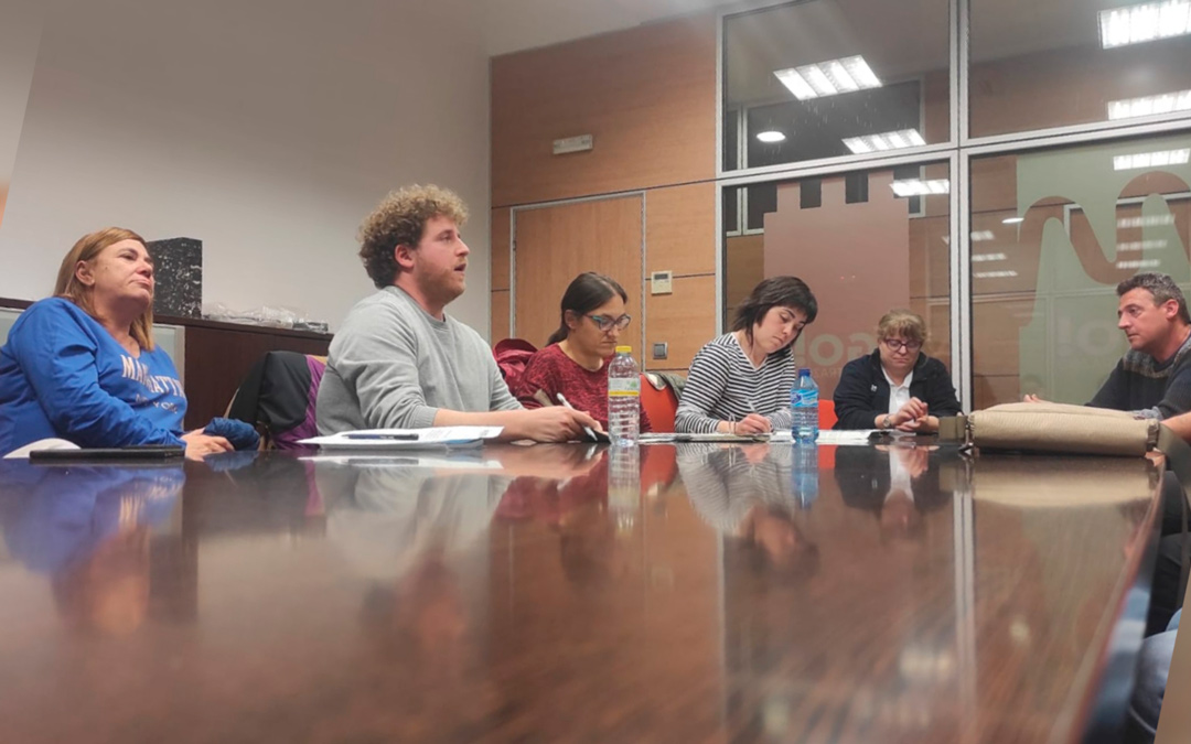 La sede comarcal volvió a acoger el encuentro del consejo integrado por ayuntamientos, sanitarios y establecimientos médicos. /L.C.