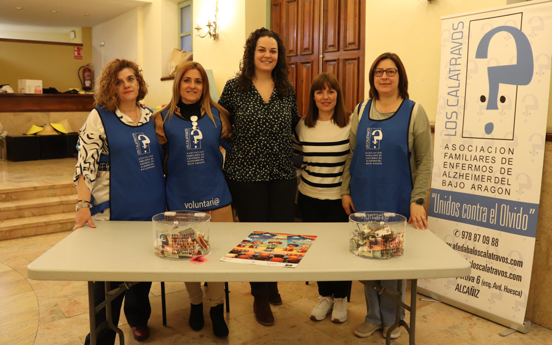 Las voluntarias de AFEDABA, contentas por ser destinatarias. /N.A.