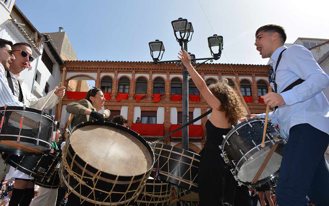 La alegría de los Despertadores de Híjar al concluir su exhibición en 2024./I.M.
