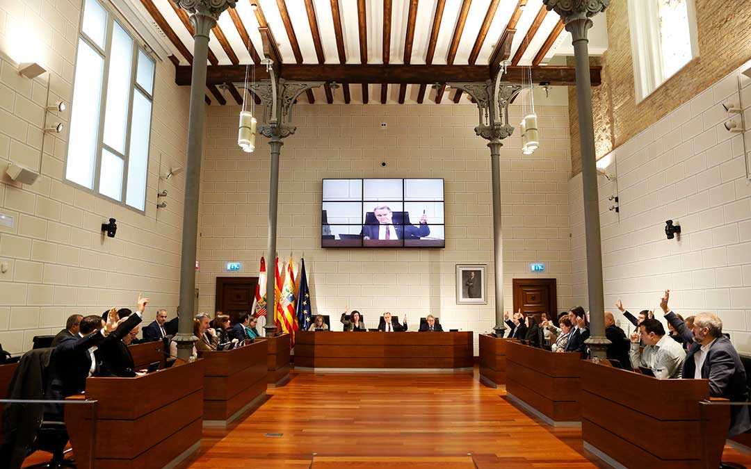 Imagen de archivo del pleno de la DPZ./ Aránzazu Navarro