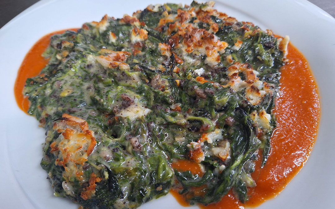 Espinacas con bechamel de morcilla, gratinadas./ Manuel Barrau