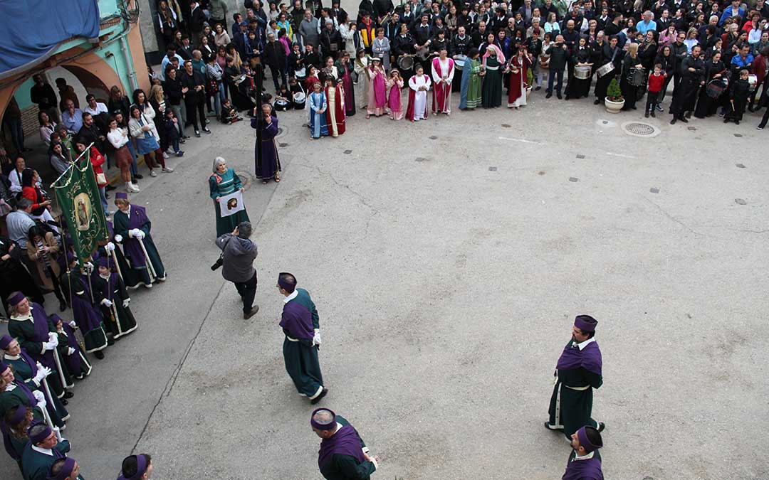 Procesión reducida del Pregón en La Puebla de Híjar. / B. Severino