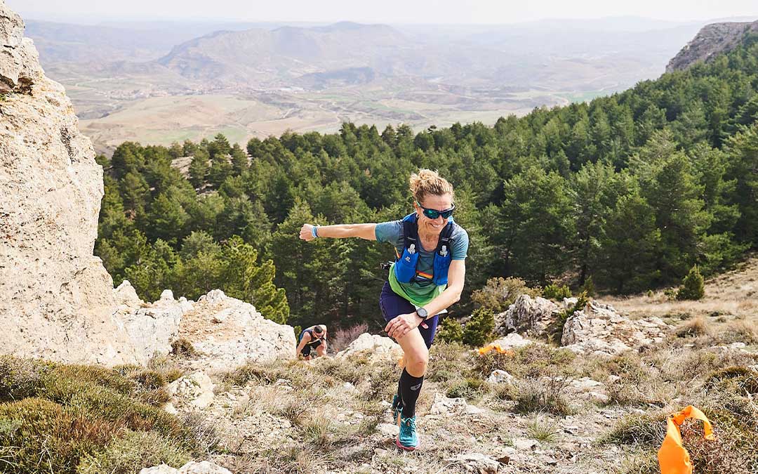 Laura Clavería, de Albalate, ganadora de la prueba larga del Carbón Trail de Utrillas. / Fartlek Sport