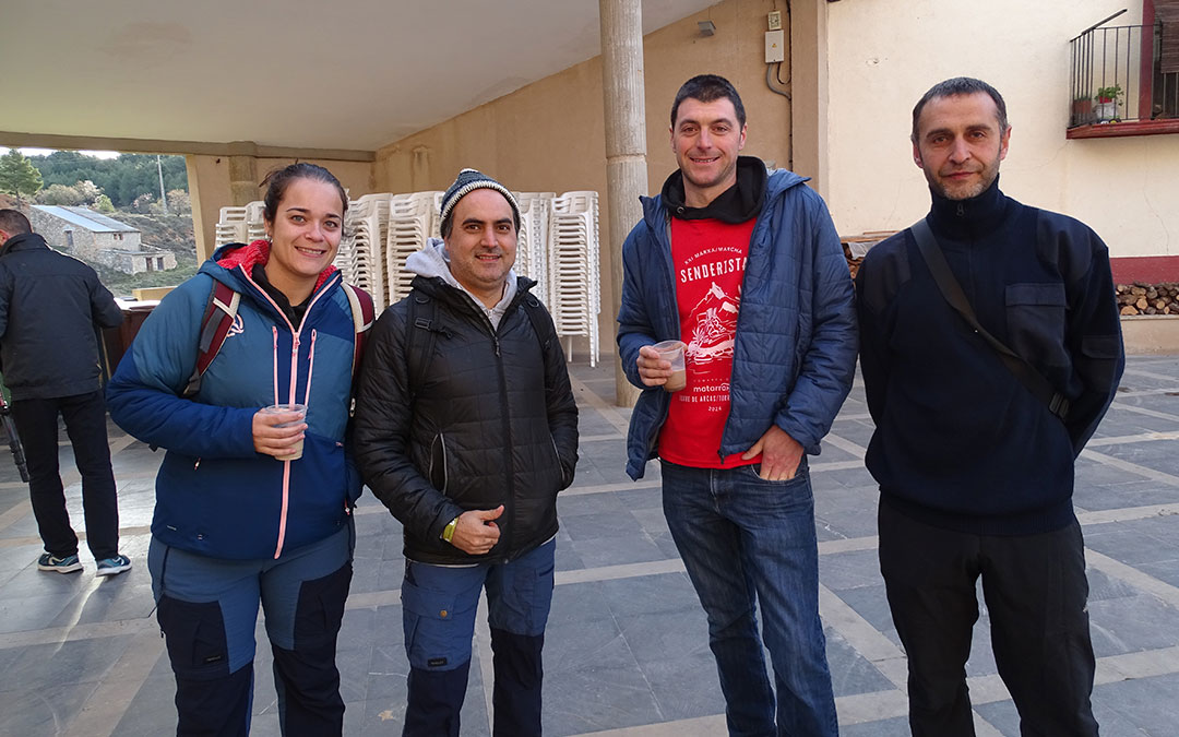 Participantes de la Marcha Senderista del Matarraña./ Alba Zurita