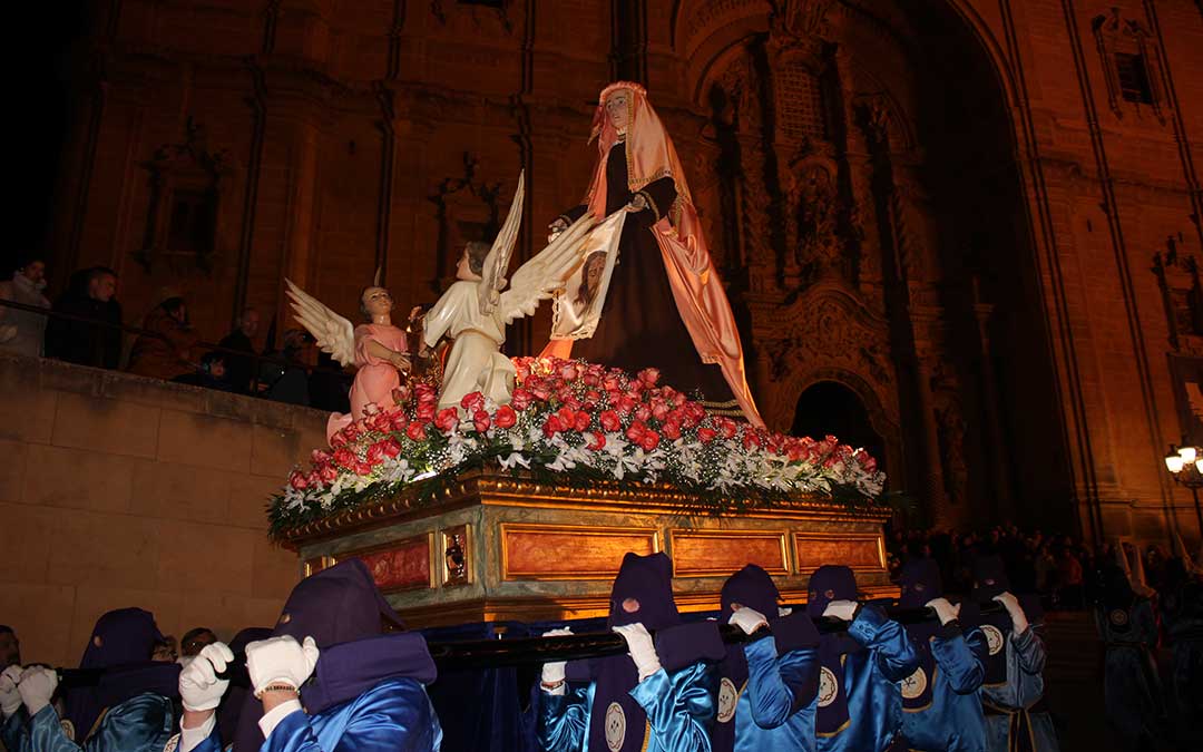 La Verónica en la procesión del Nazareno /L. Castel