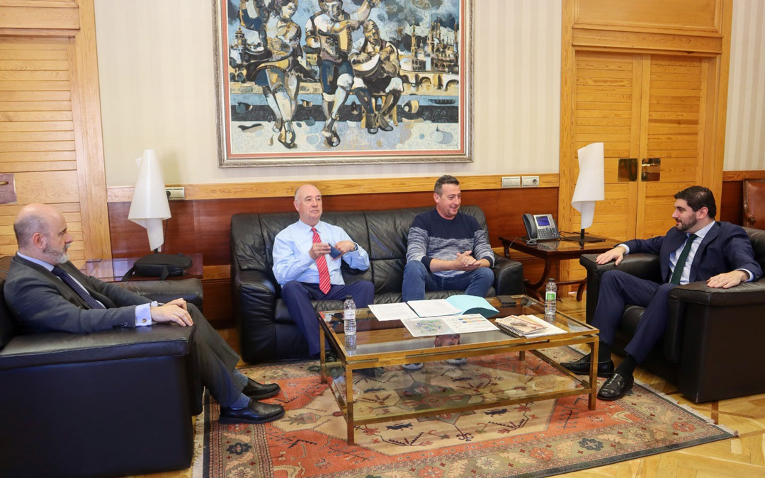 La reunión tuvo lugar en el despacho del vicepresidente primero. /DGA