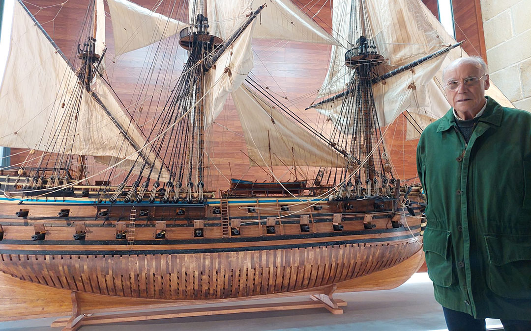La maqueta tiene 3,9 metros de longitud y 3,1 de alto./ J.L.