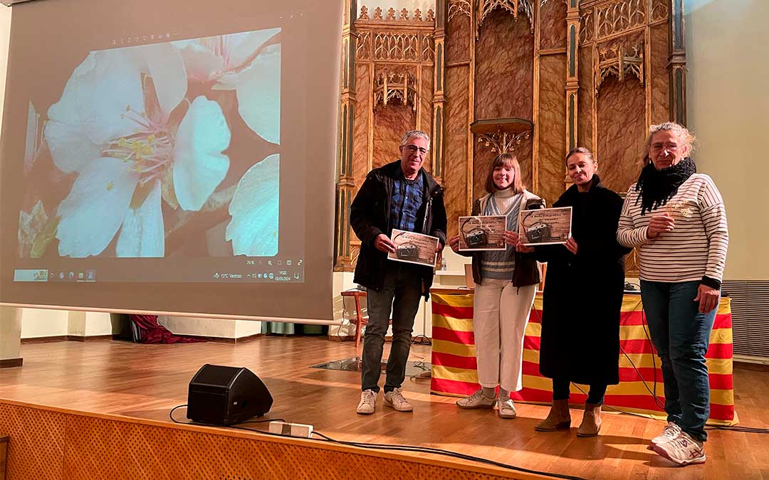 Ganadores del IX Rally Fotográfico (uno de los premios ha sido recogido por un familiar del ganador)./ S.F.